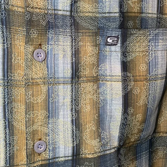 Point Zero short sleeve button up - Picture 2 of 4